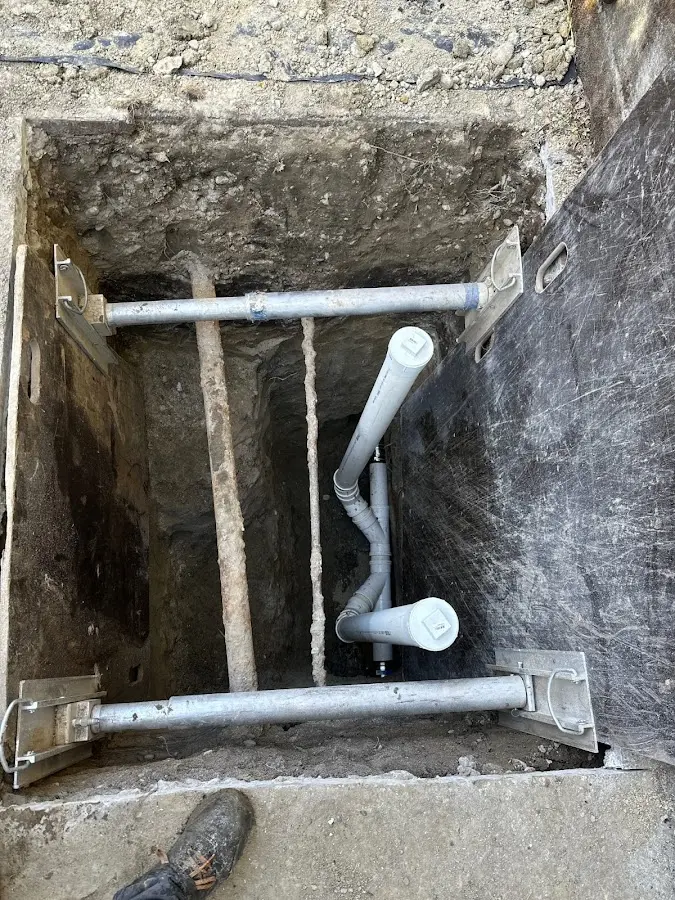 Experienced plumber completing Gas Line Repair work in Eastman